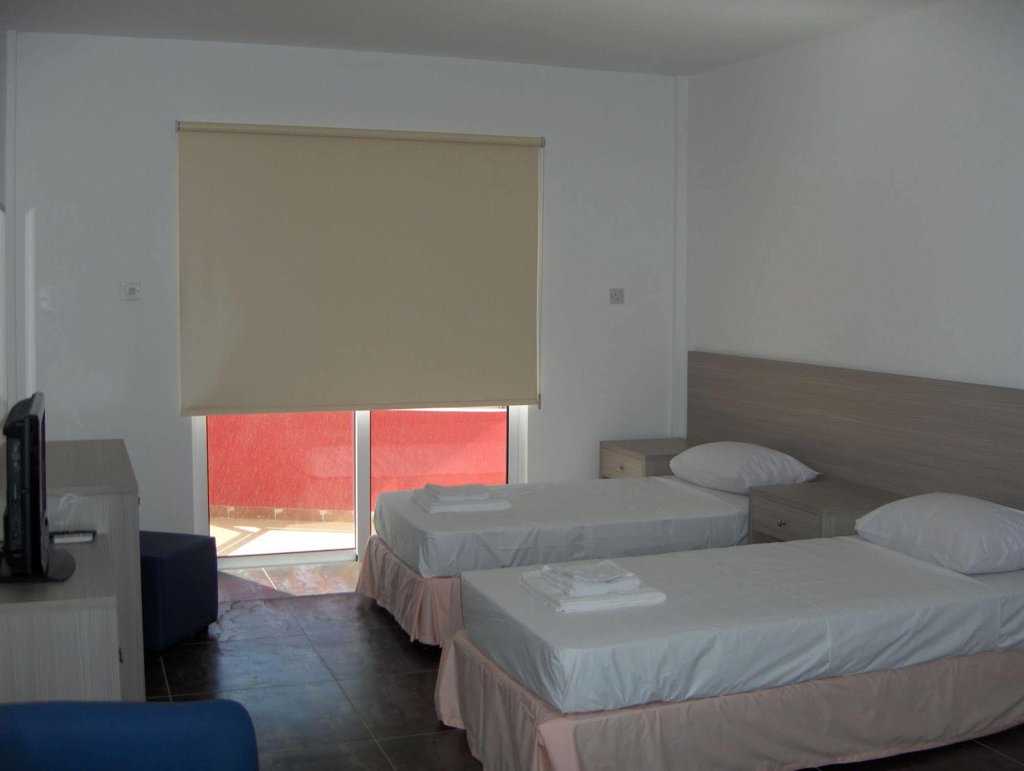 Napa Ace Tourist Apartments Ayia Napa Luaran gambar